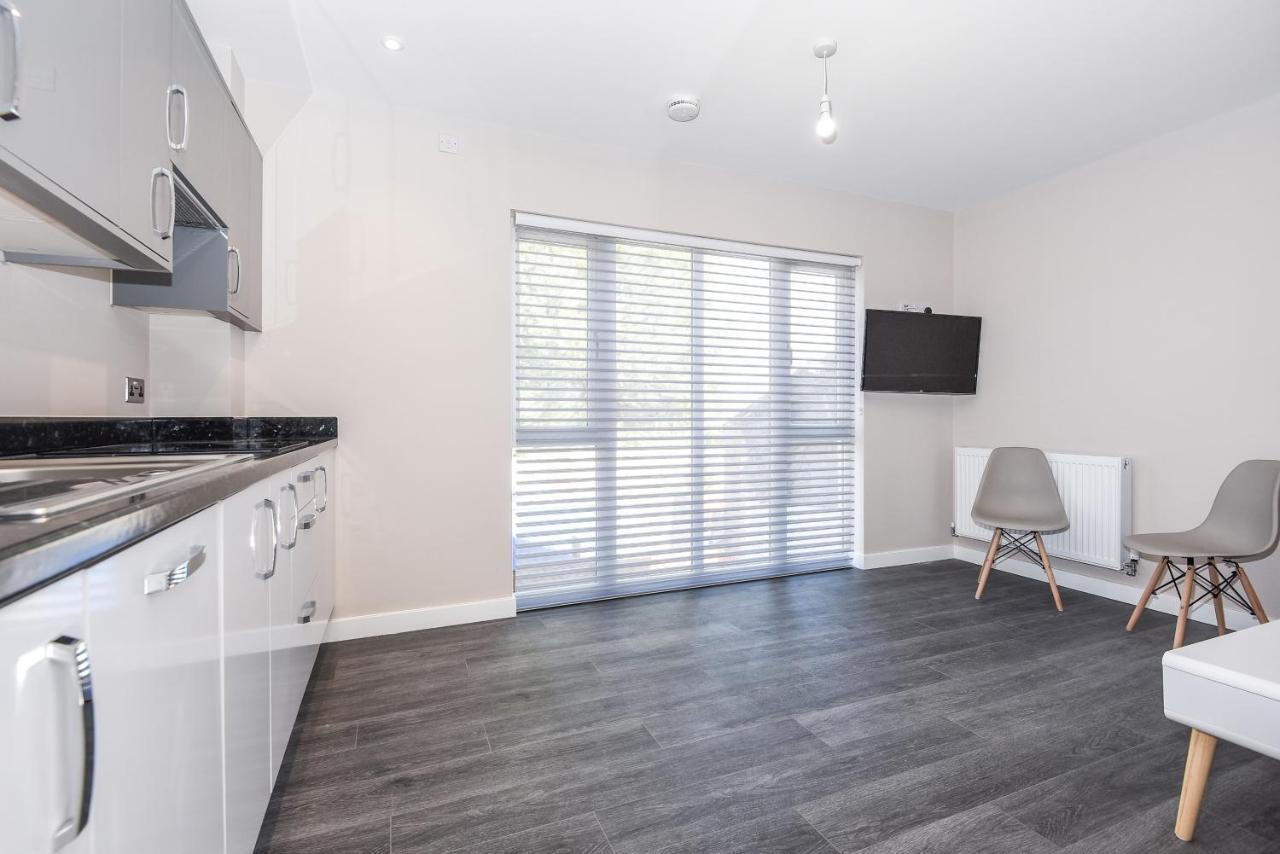 Magna House Appartement Egham Buitenkant foto